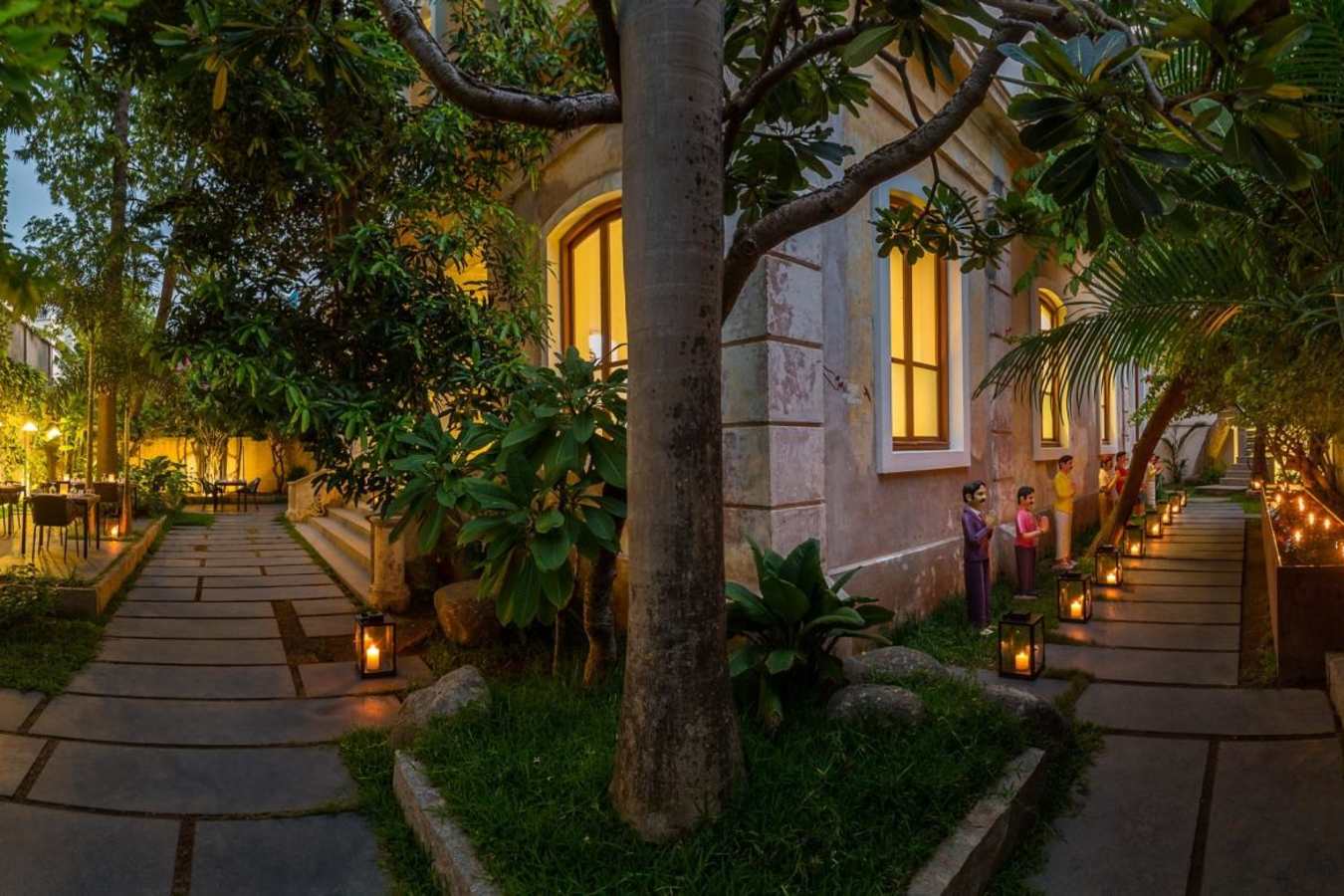 Exterior - La Villa