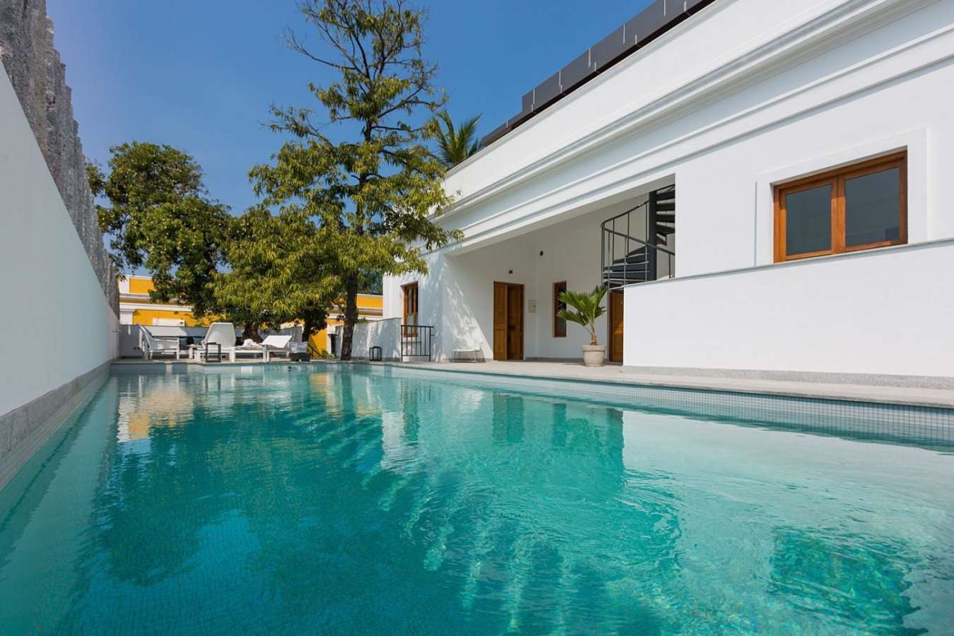 Pool - La Villa
