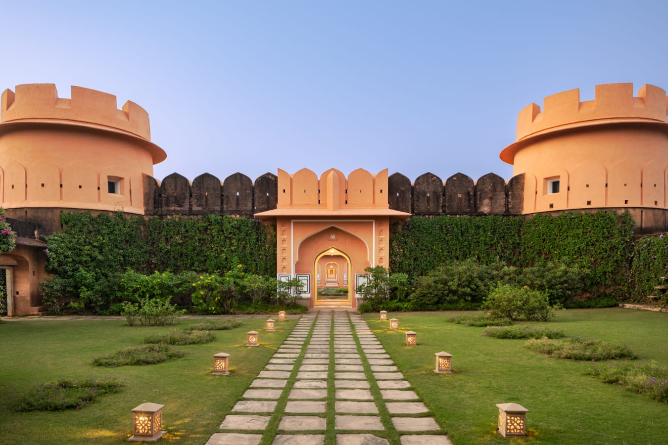 Entrance - Oberoi Naila Fort 