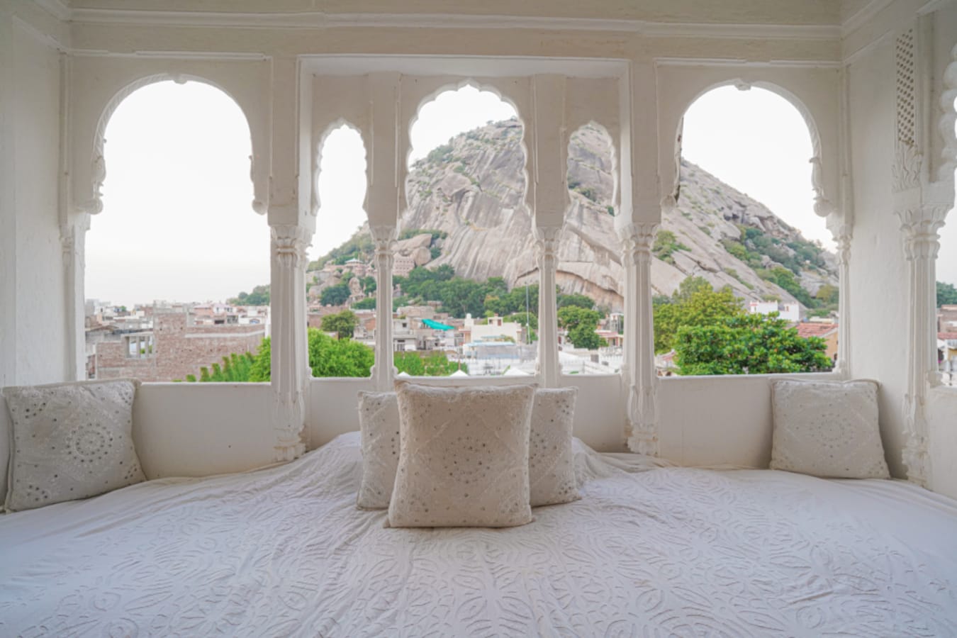 Day Bed View - Rawla Narlai