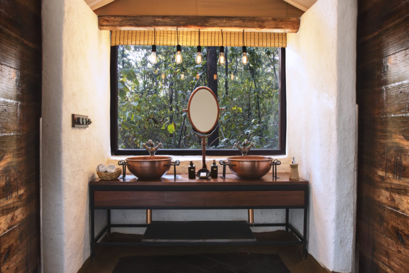 Bathroom - Reni Pani Jungle Lodge 