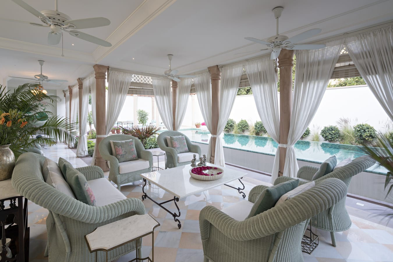 Pool sitting area - Rohet House