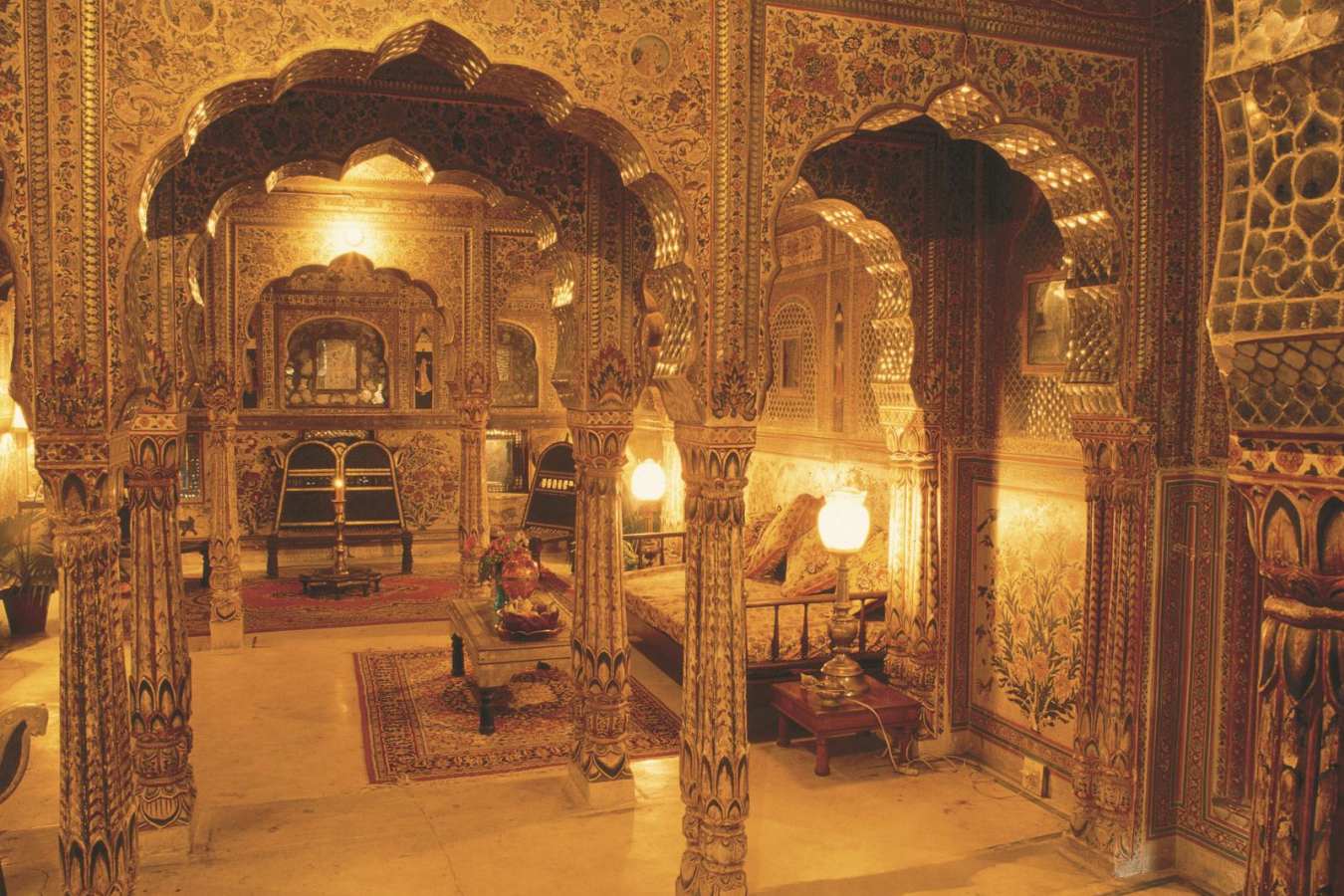 Sheesh Mahal Suite - Samode Haveli