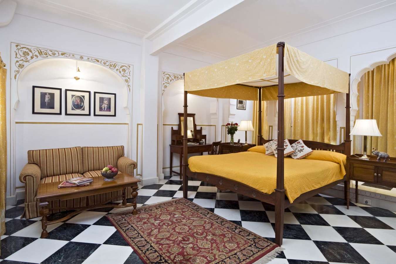 Deluxe Room - Samode Haveli