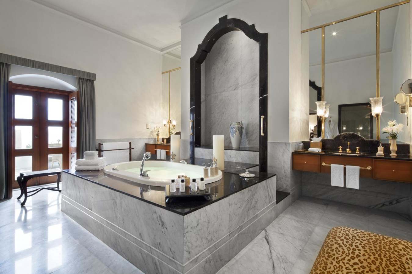 Suite Bathroom - Taj Falaknuma Palace