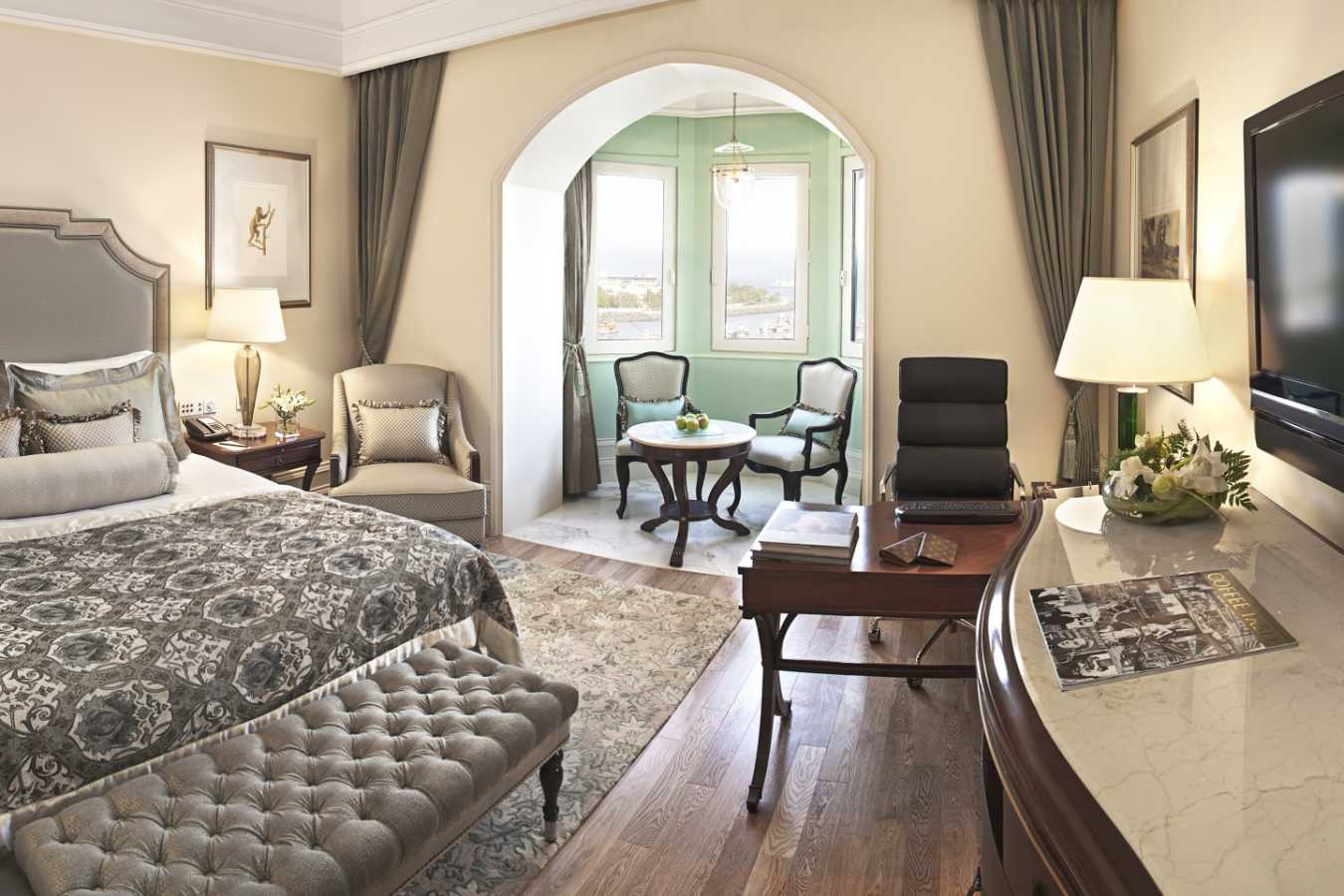 Luxury Grand Room - Taj Mahal Palace