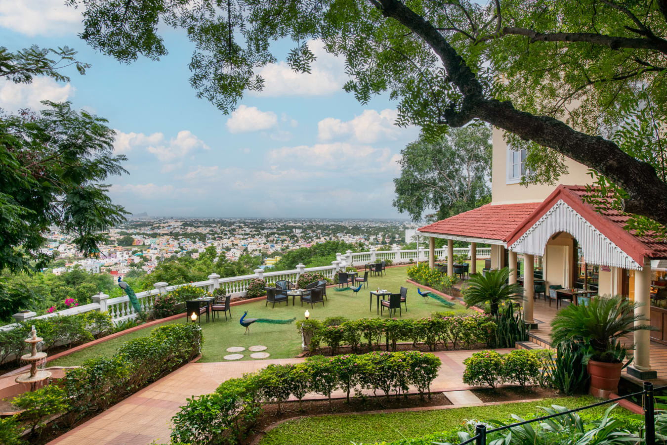 Restaurant View - Gateway Hotel