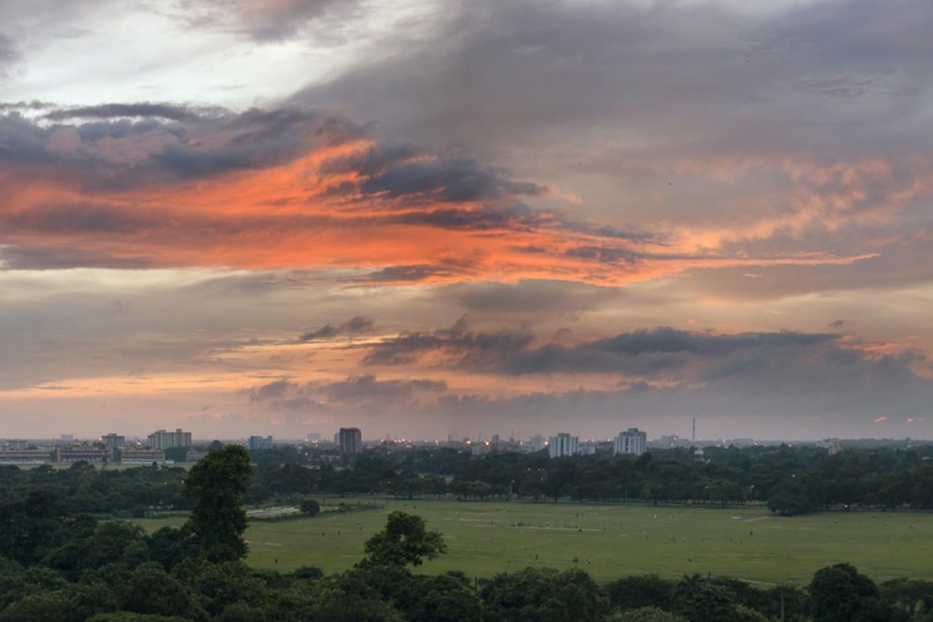 Sunset Views - The Glenburn Penthouse