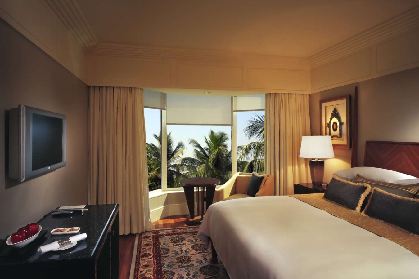 Deluxe Suite - The Leela Mumbai