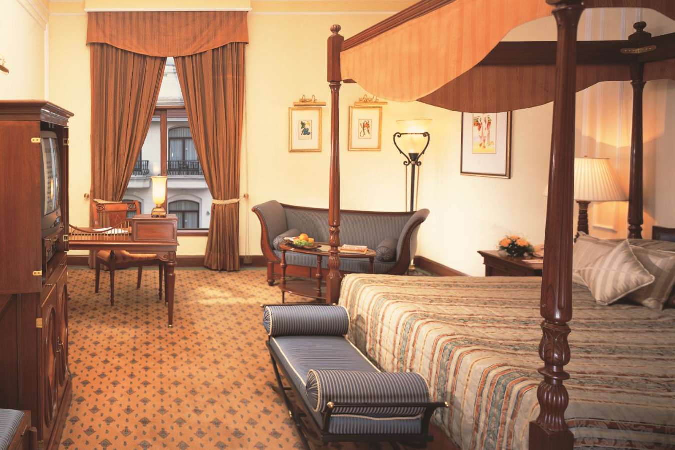 Room - The Oberoi Grand
