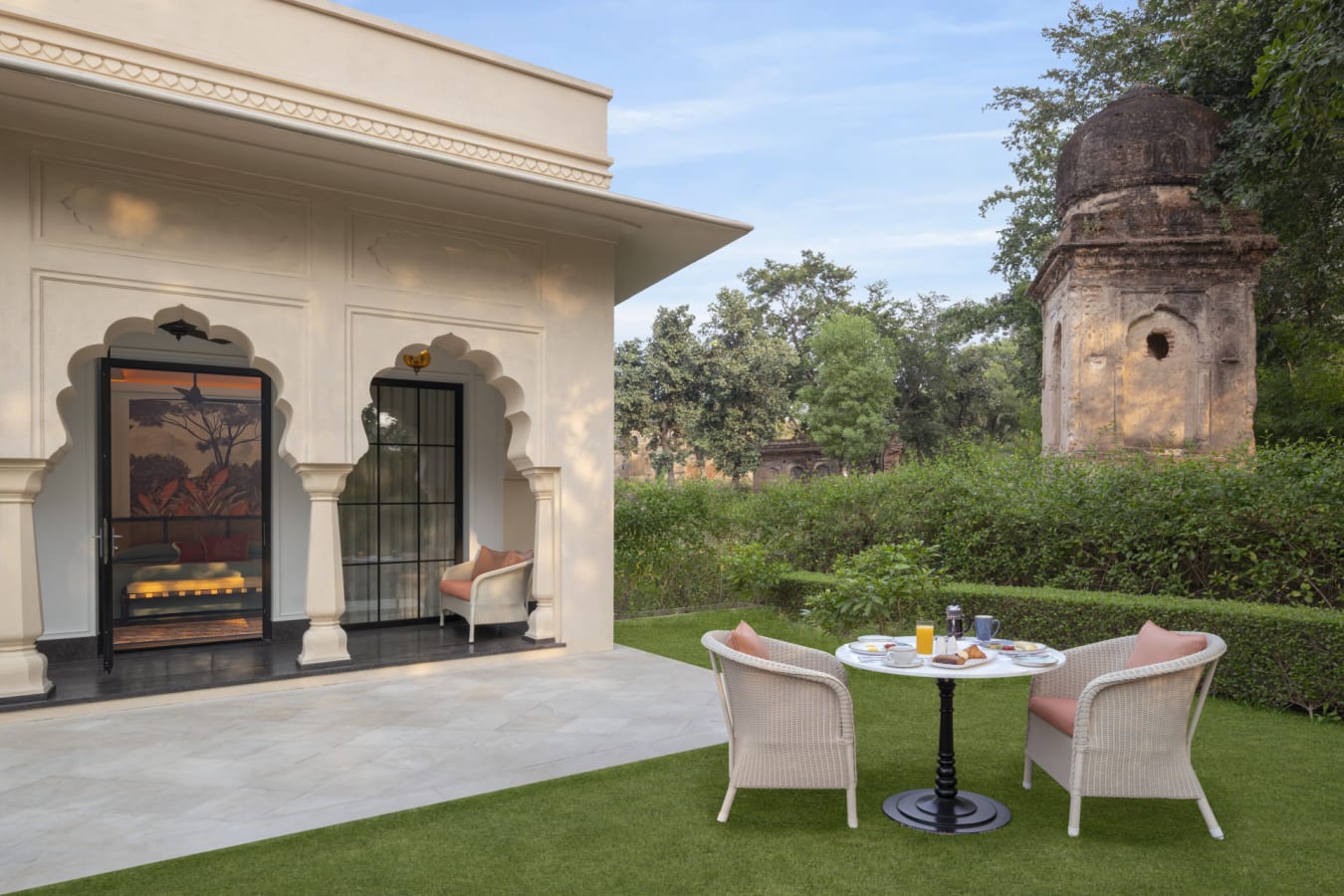 Private Garden - Oberoi Rajgarh  