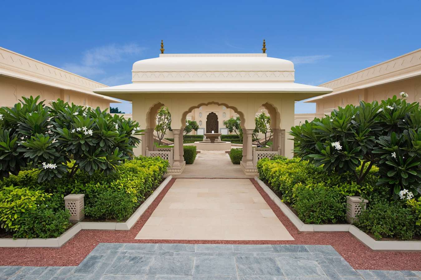 Walkway - The Oberoi Sukhvilas Resort & Spa