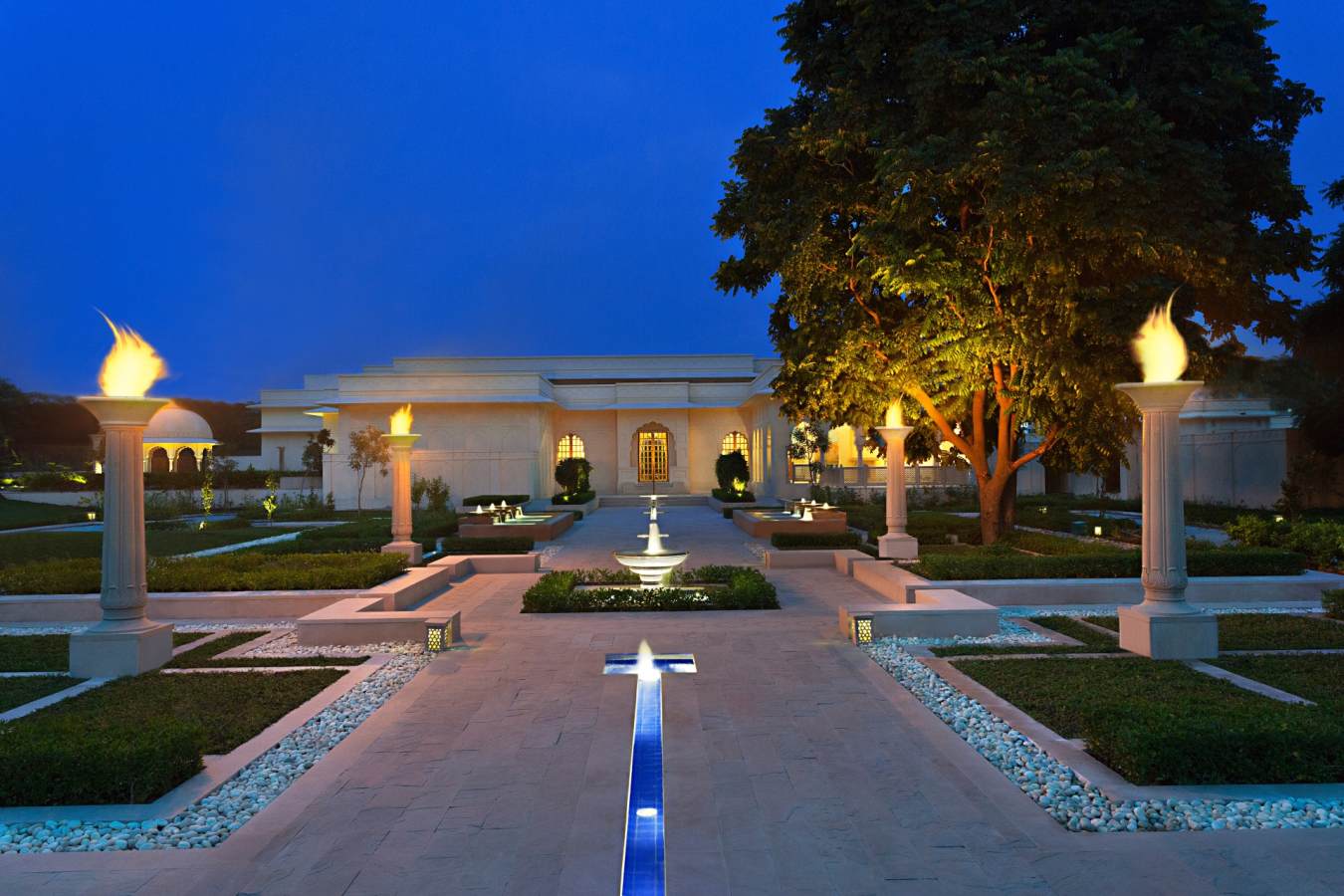 Gardens at night - The Oberoi Sukhvilas Resort & Spa
