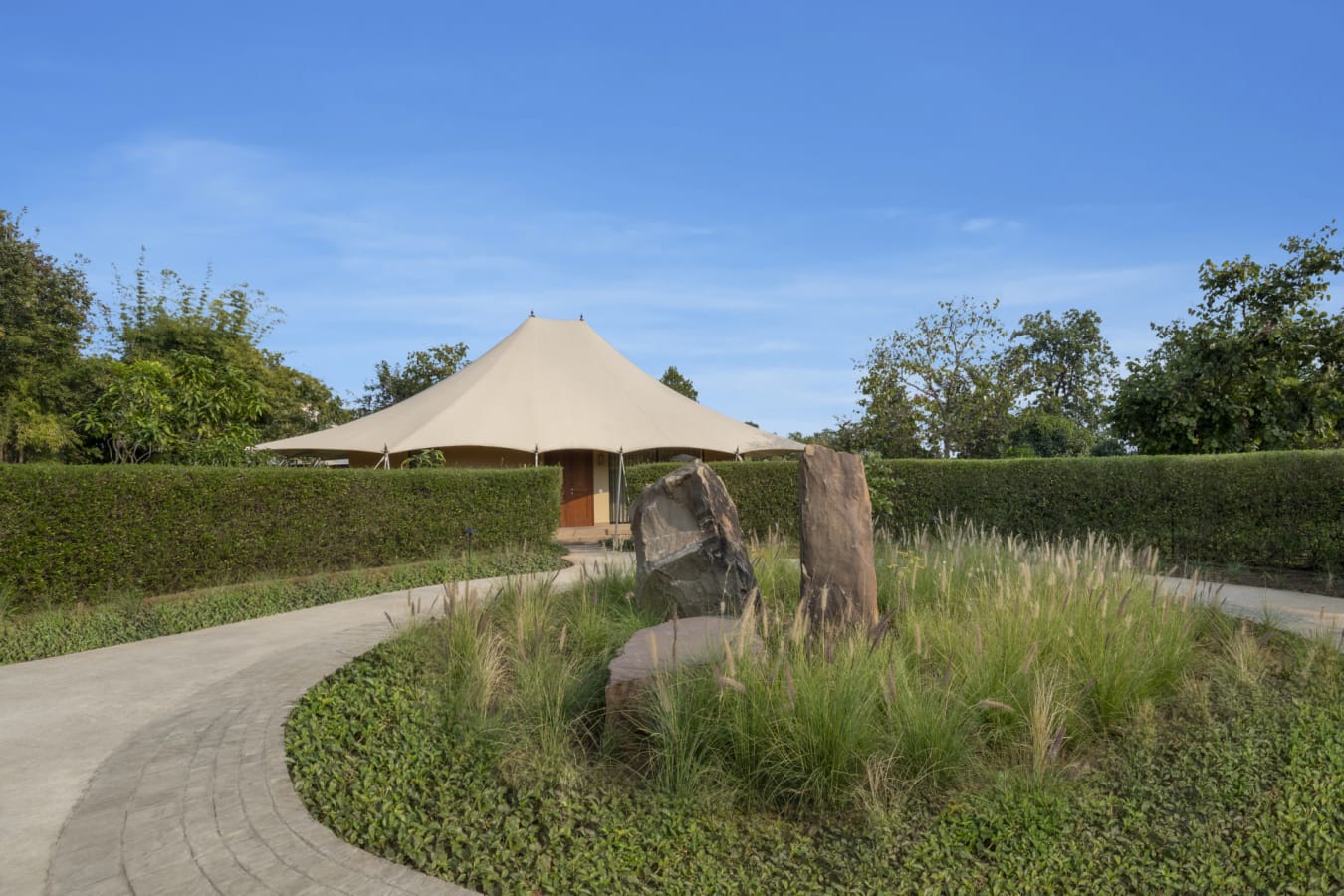 Outdoor Tent View - The Oberoi Vindhyavilas 