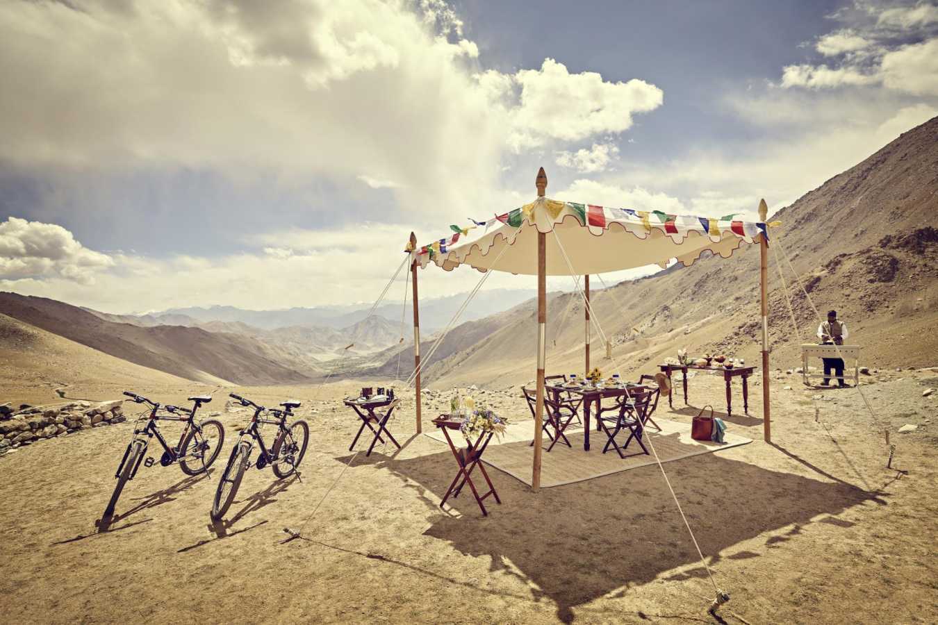 Picnic - Diskit, Nubra Valley