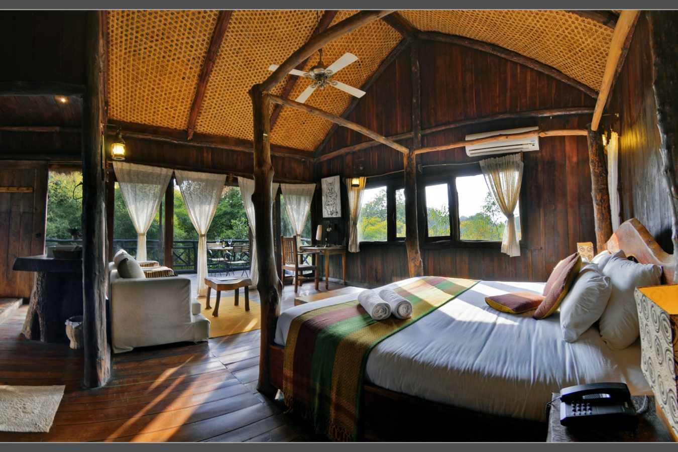 Treehouse Bedroom - Treehouse Hideaway
