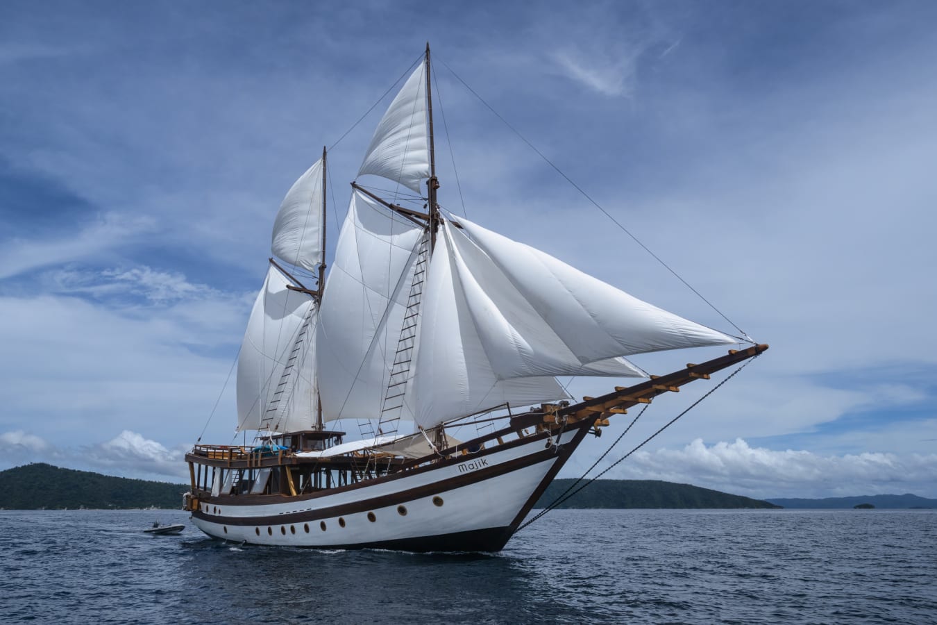 Majik Ship
