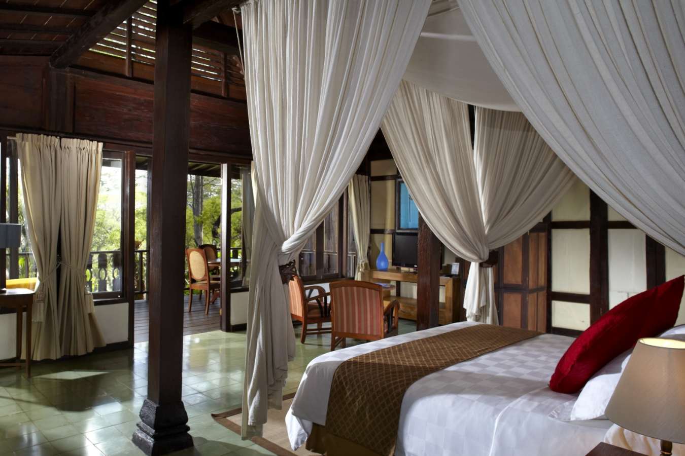 Plantation Villa - MesaStila