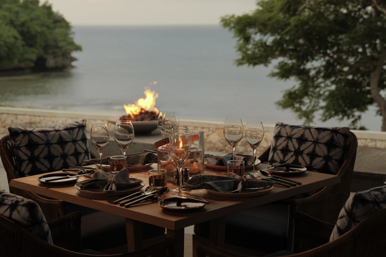 Loloan Beach Bar and Grill  