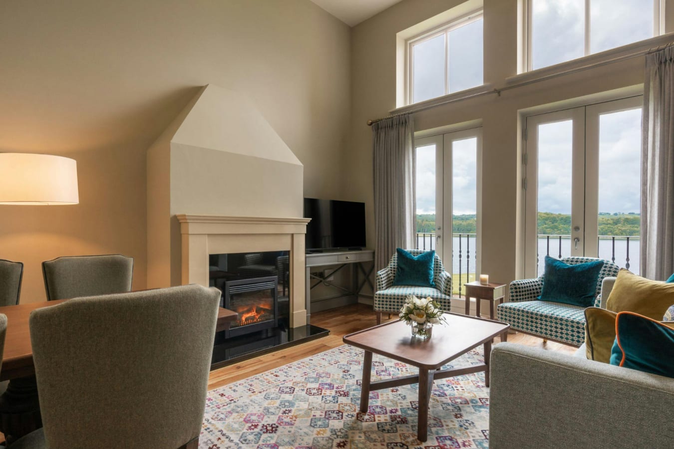 Lake view lodge suite 