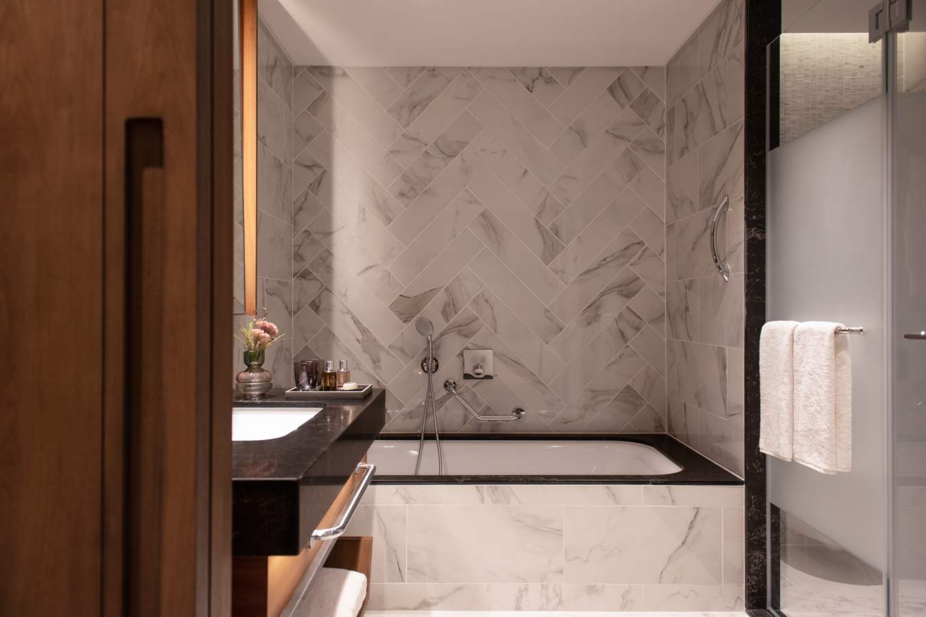 Deluxe Seafront RoomBathroom 