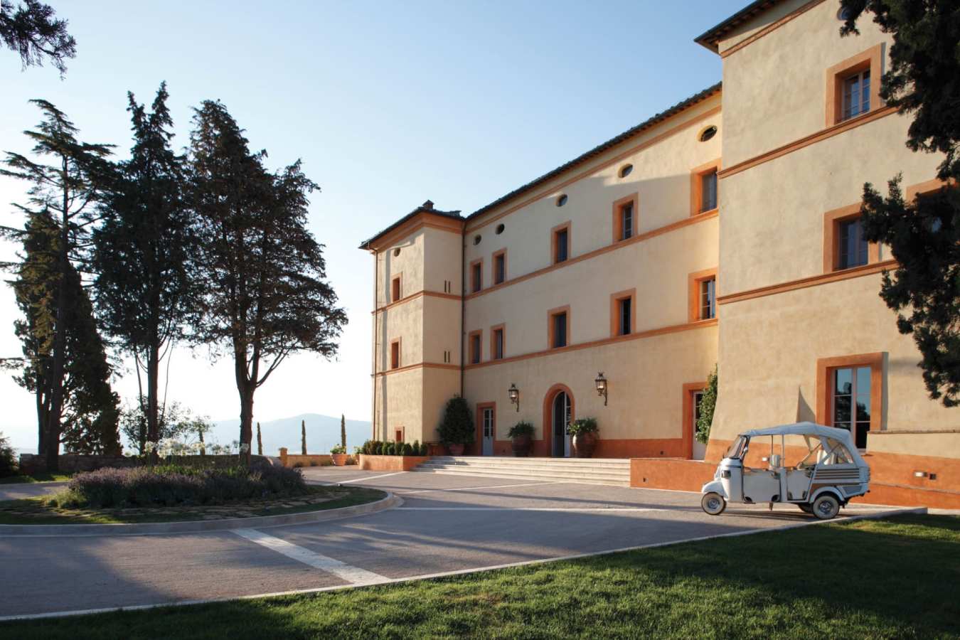 Arrival Entry - Belmond Castello di Casole