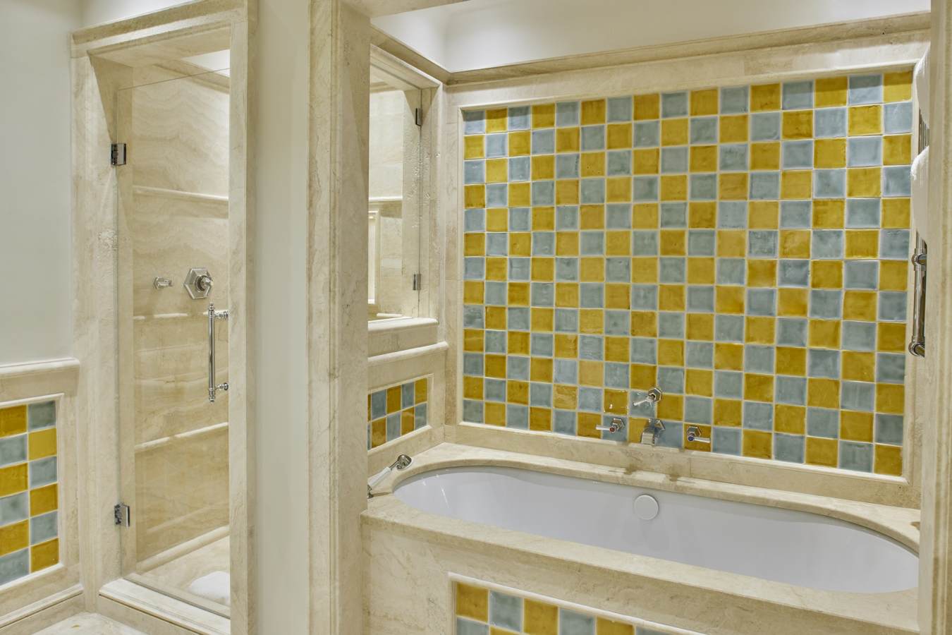 Suite Bathroom