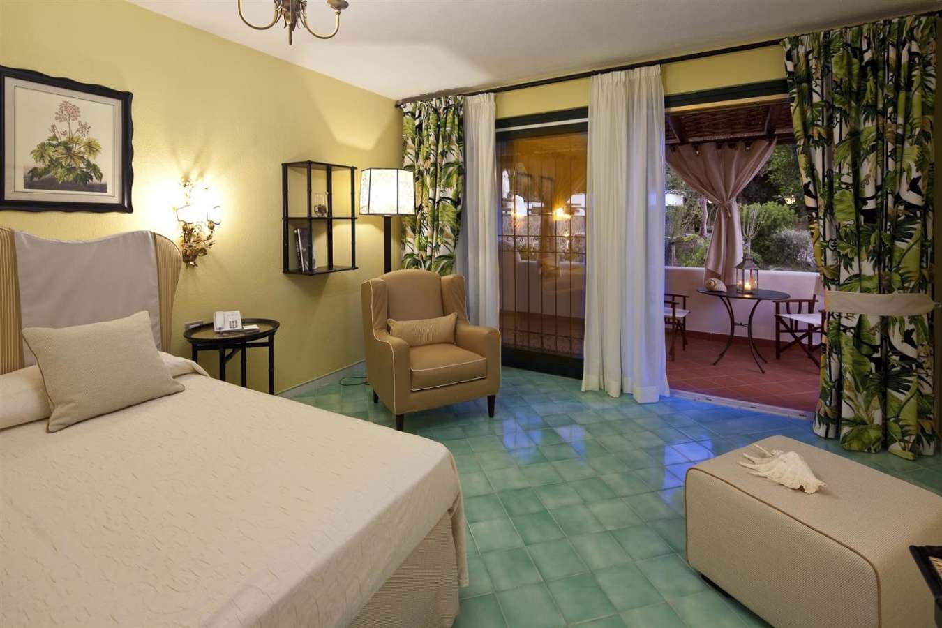 Superior Room with balcony - Garden and Villas Resort