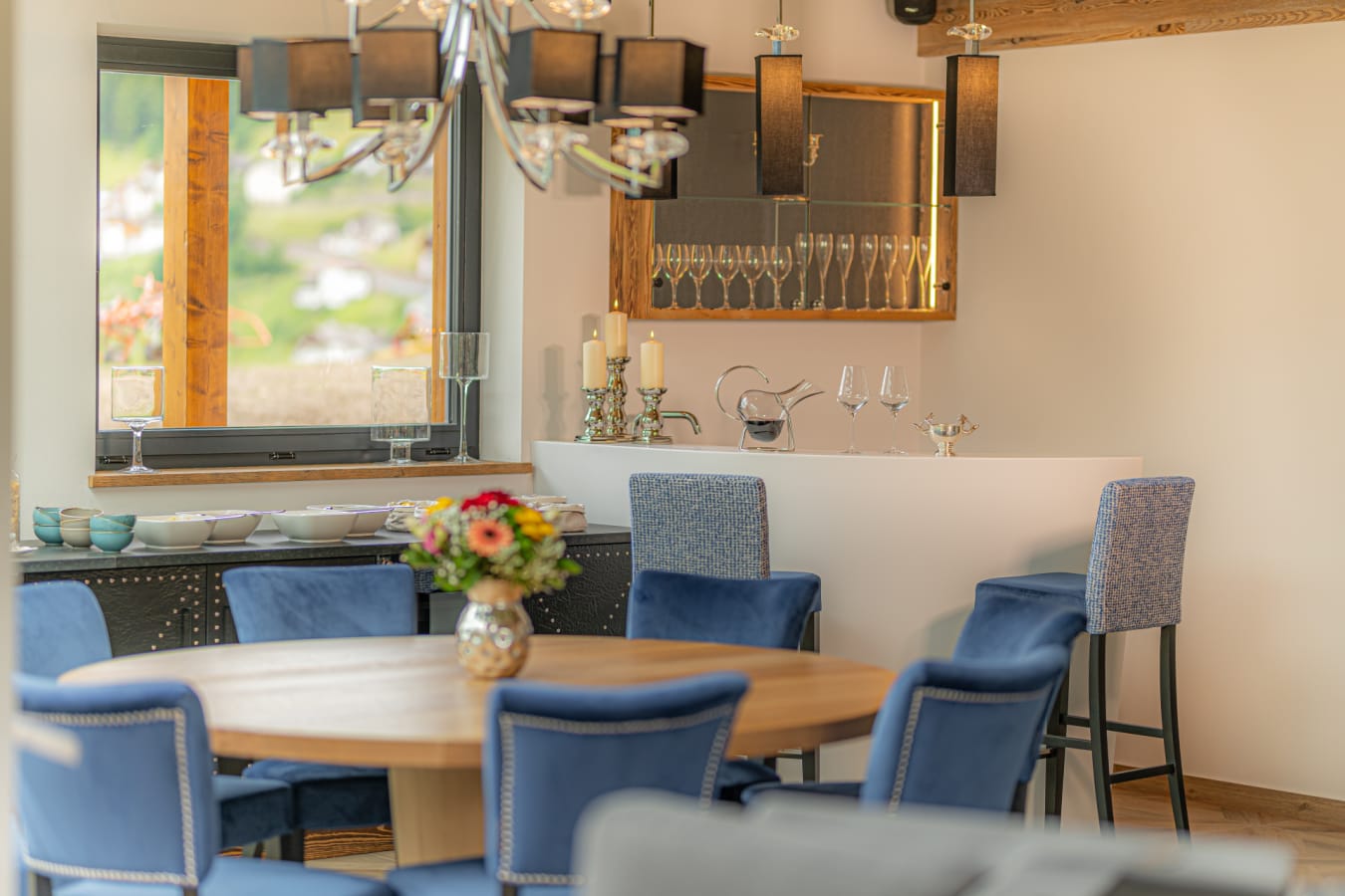 Dining Chalet
