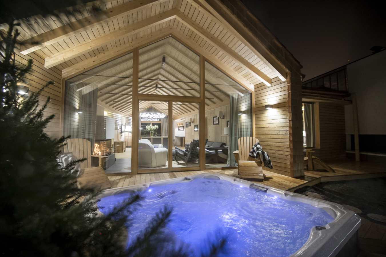 Private garden with hot tub - Chalet Zeno, Rosa Alpina 