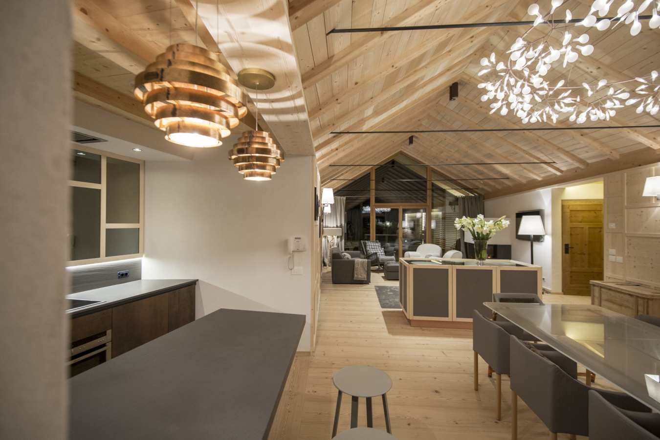 Kitchen and dining area - Chalet Zeno, Rosa Alpina 