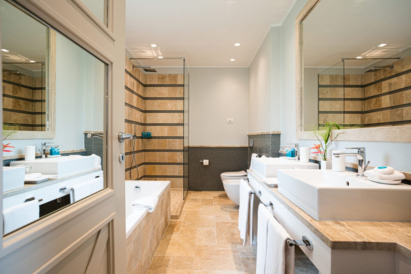 le Dune suite bathroom 