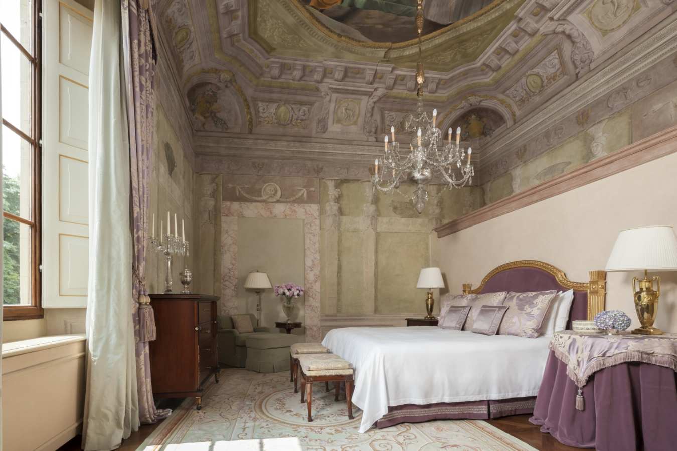 Frescoed Executive Suite - Four Seasons Florence