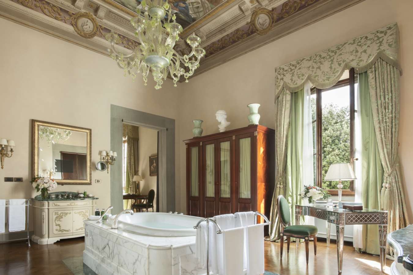 Suite bathroom - Four Seasons Florence