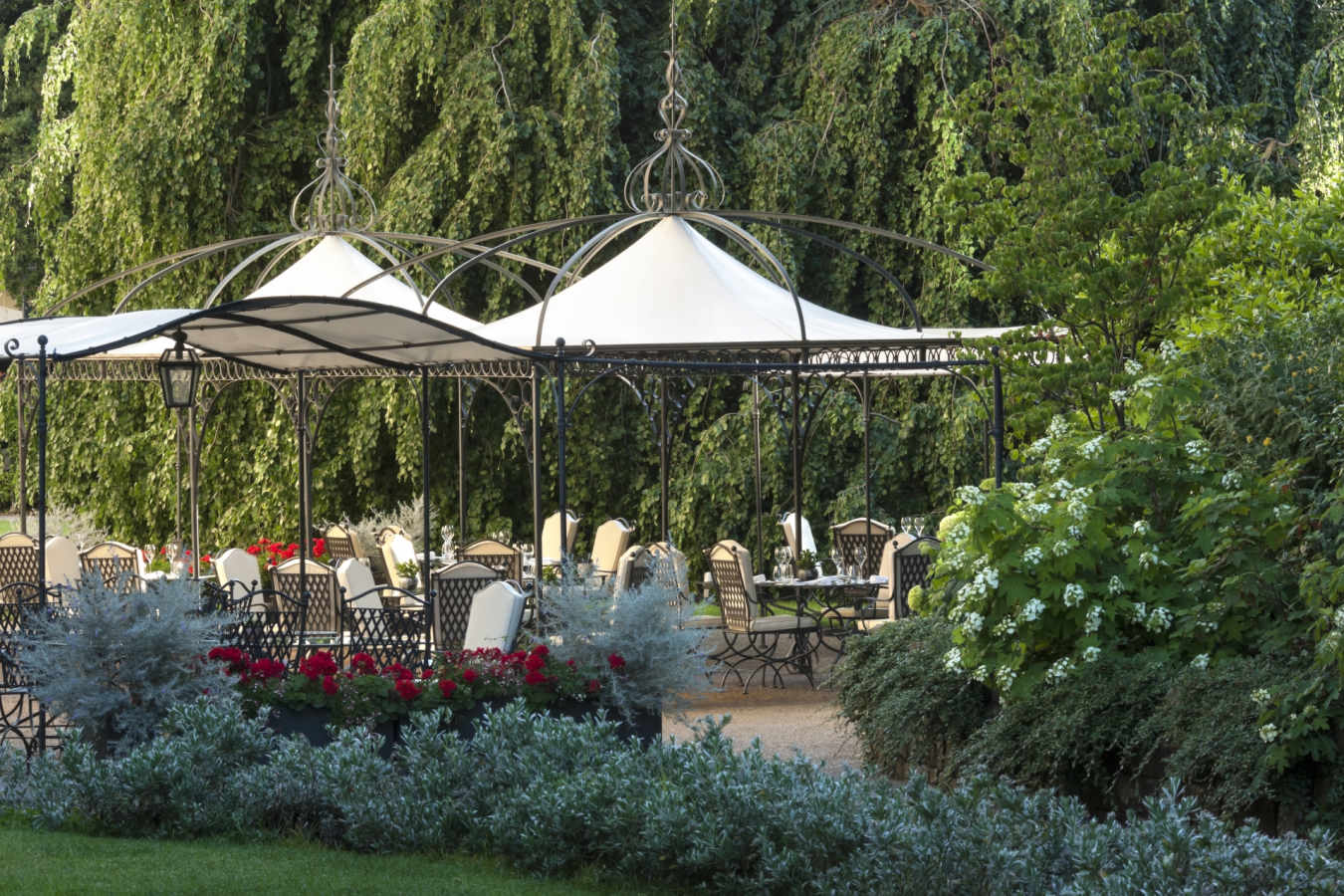 Al Fresco and Pool Tree Bar - Four Seasons Florence