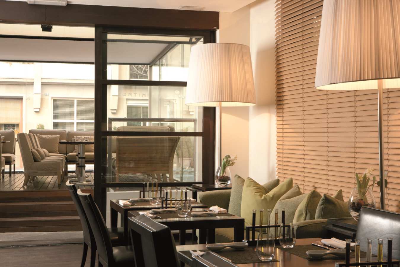 Fusion Restaurant - Gallery Hotel Art