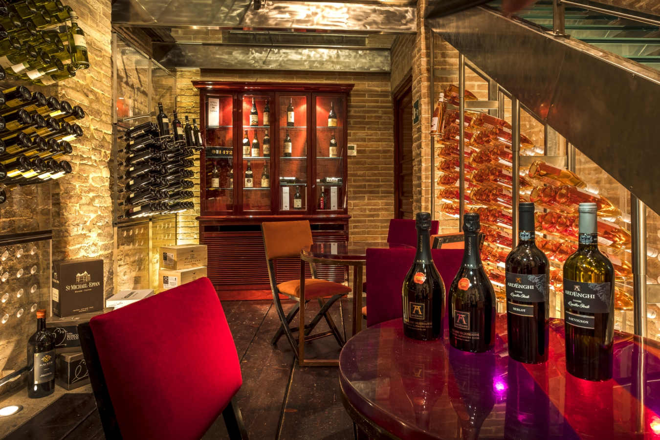 Wine cellar - Grand Hotel Continental Siena