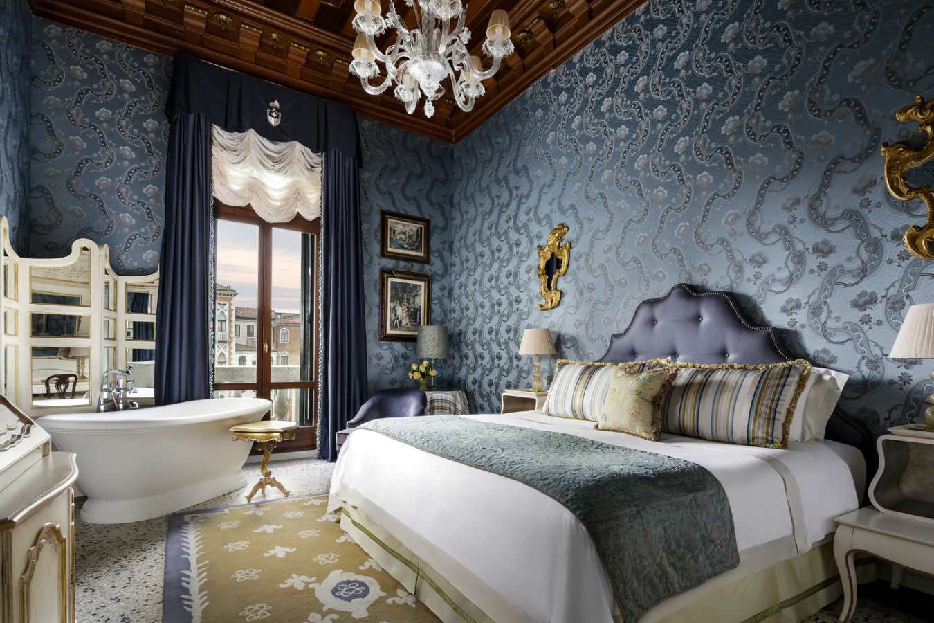 landmark grand suite