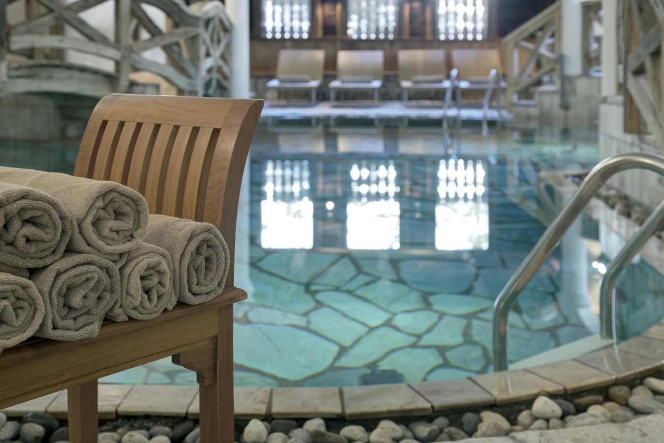 Pool - Hotel La Perla