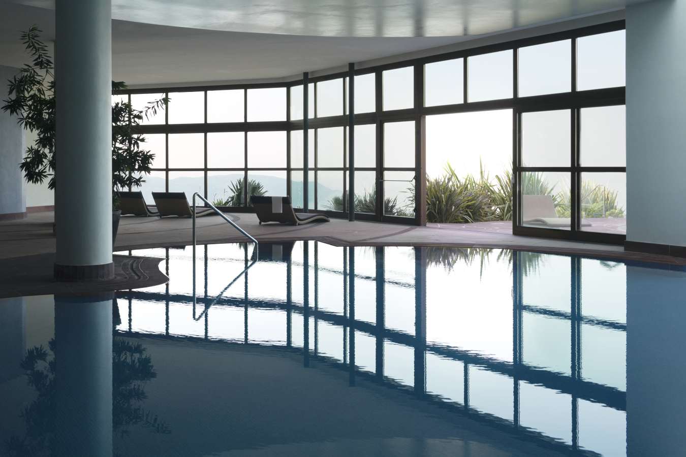 Lefay Resort  - Pool Indoor 