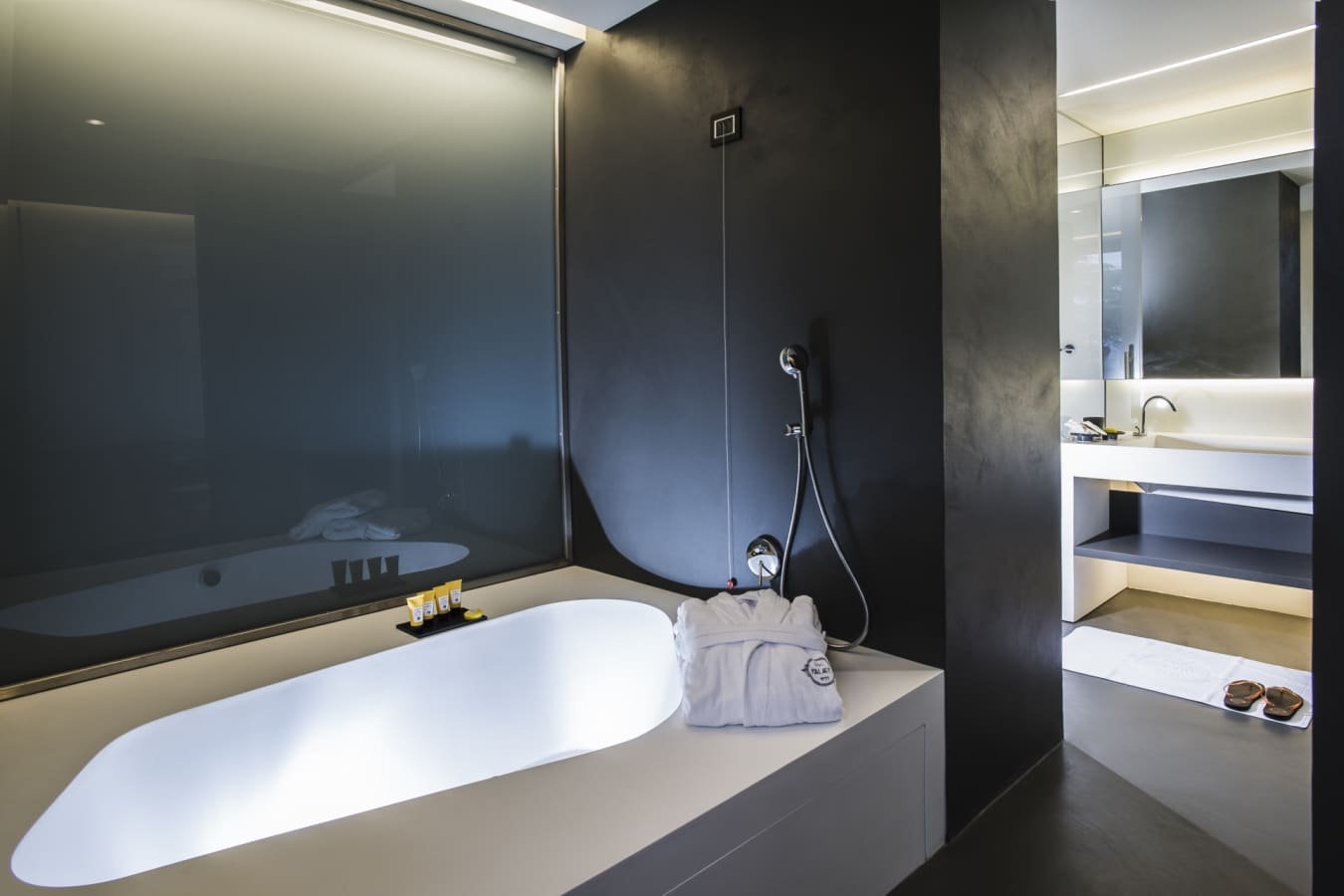 Deluxe bathroom - Lido Palace