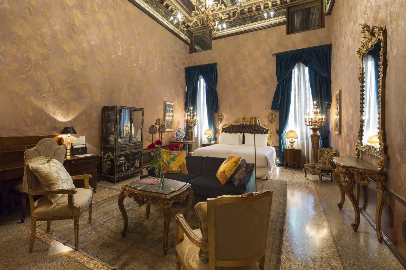 Luxury Suite Open Plan