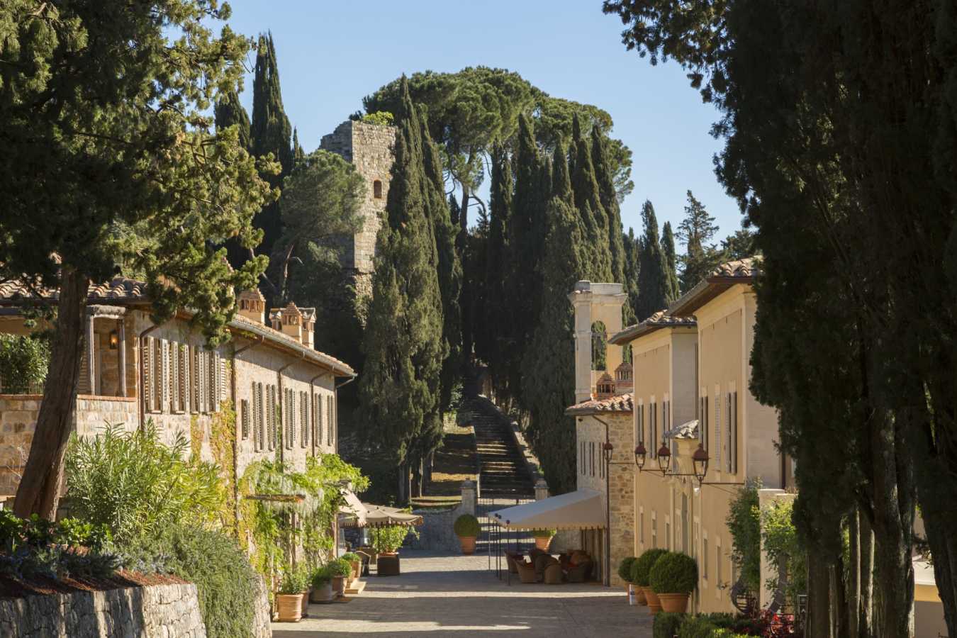 Il Borgo avenue - Rosewood Castiglion del Bosco