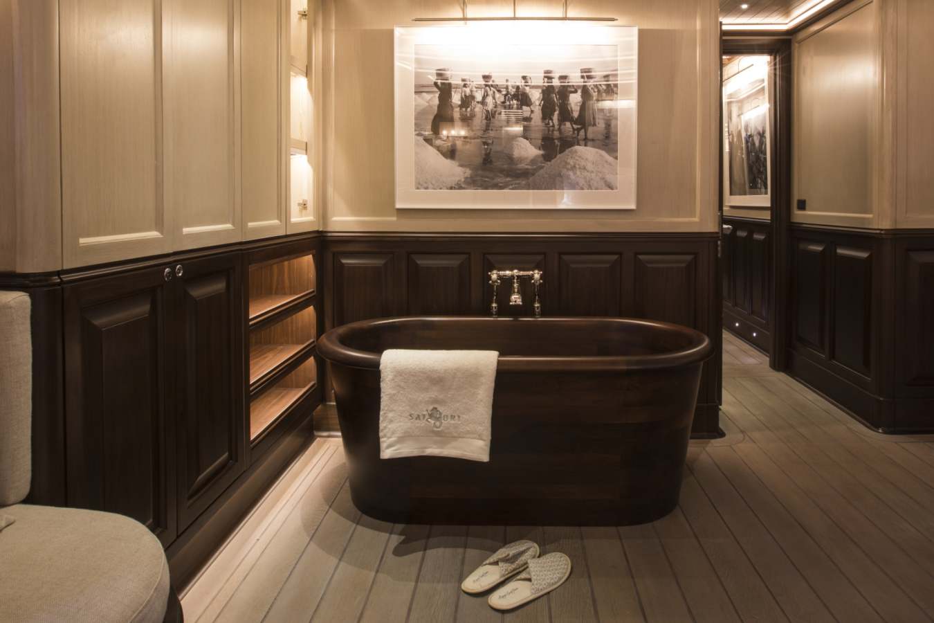 Bathtub - Satori Yacht