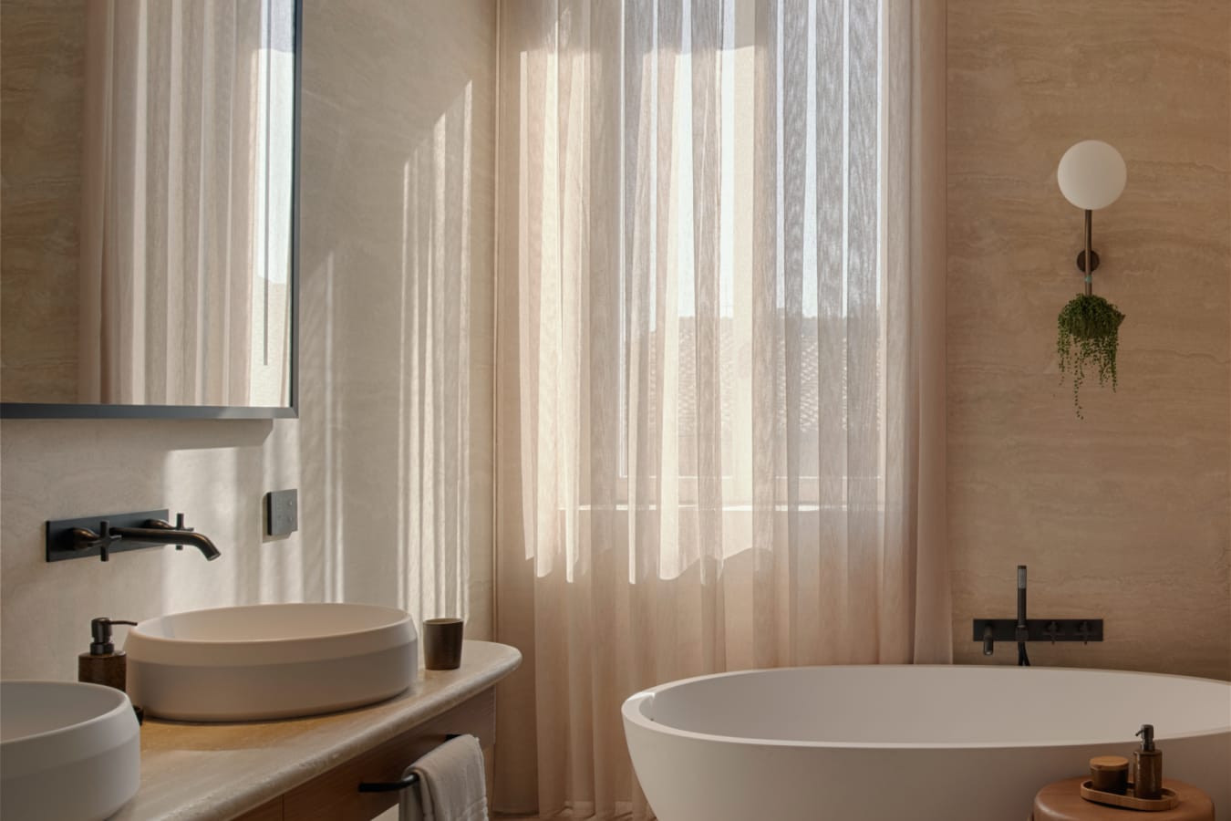 Signature Suite Bathroom 