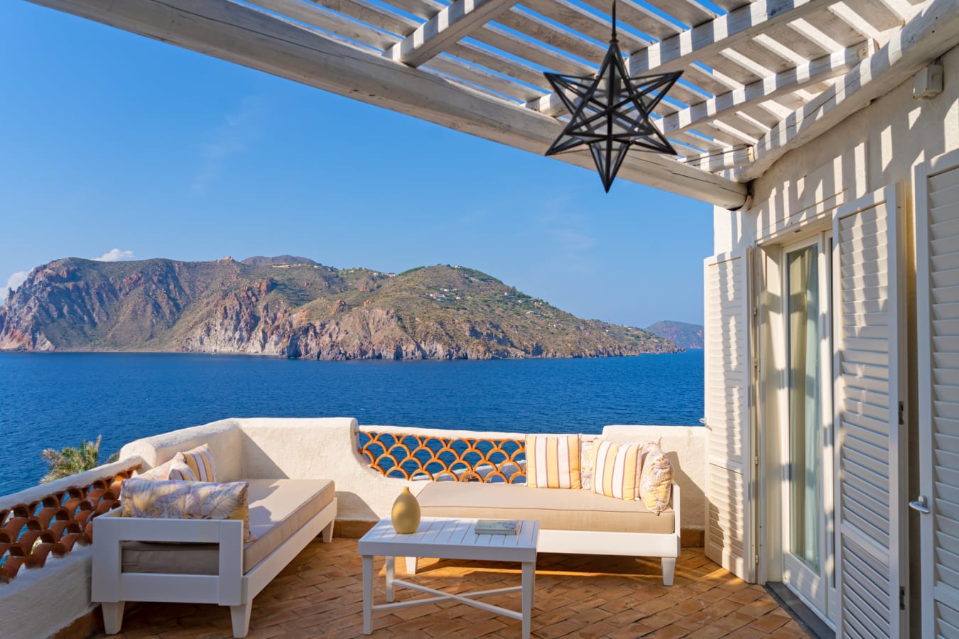 Lipari suite with terrace and sea view