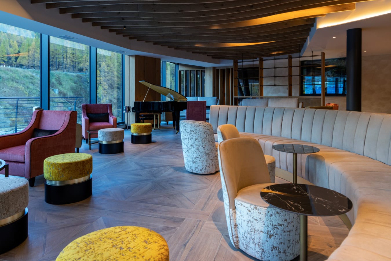 Lounge bar