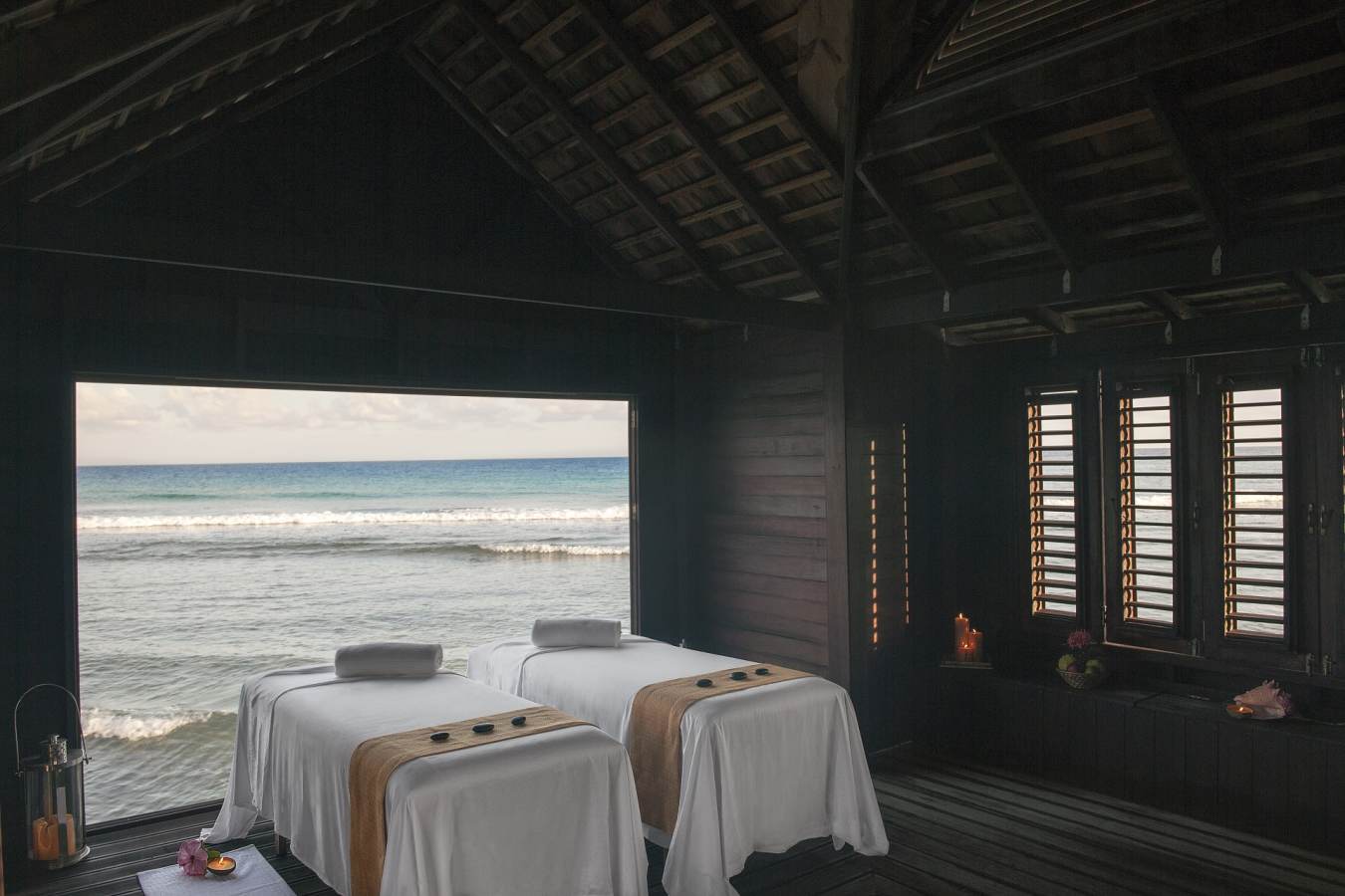 Fern Tree Spa Overwater Cabana - Half Moon