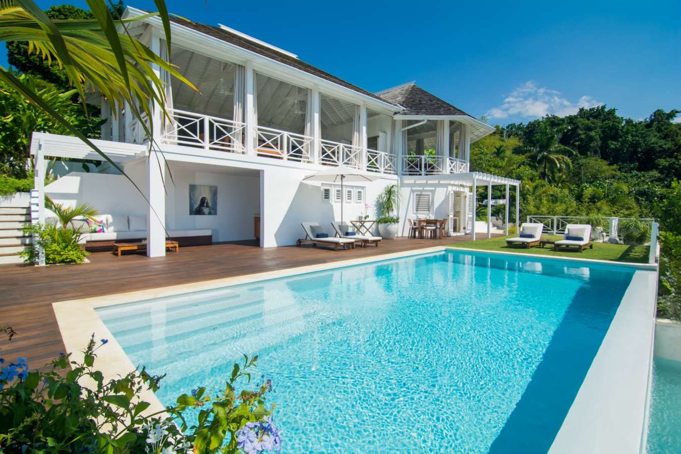 Luxury Villa - Round Hill