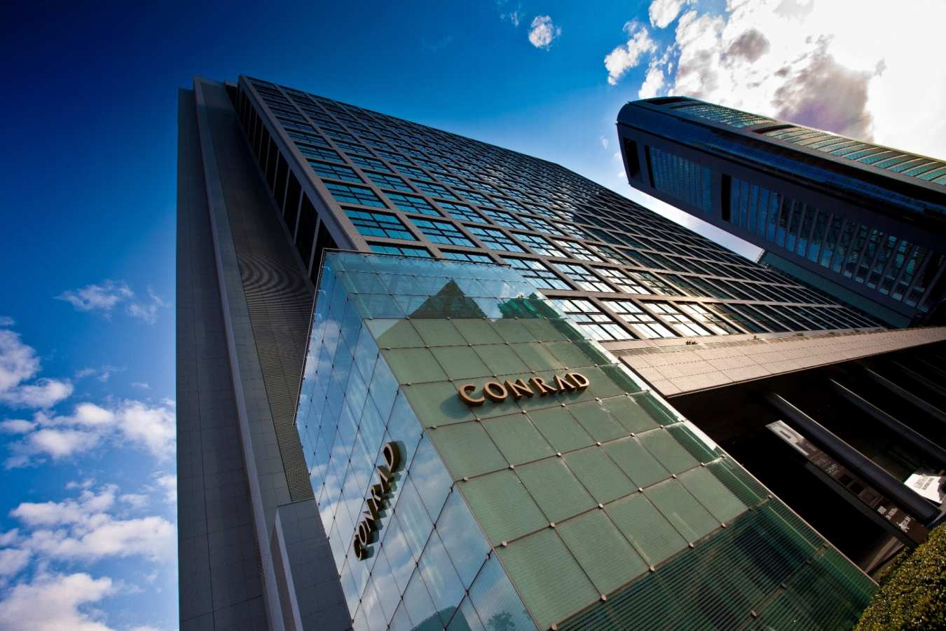 Conrad Tokyo, Exterior